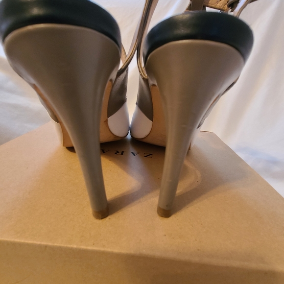 3 tone ankle strap sandals 👡 - Picture 3 of 10